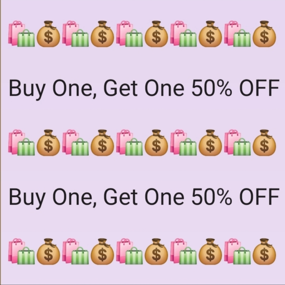 πBOGO 50%ππ―NWTβΌοΈ Bath & Body Works "Cherry Almond Shortbread" 3-wick Candle - Picture 2 of 10